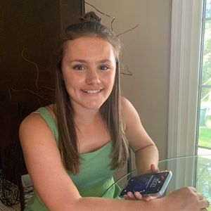 Meet your Posher, Ava